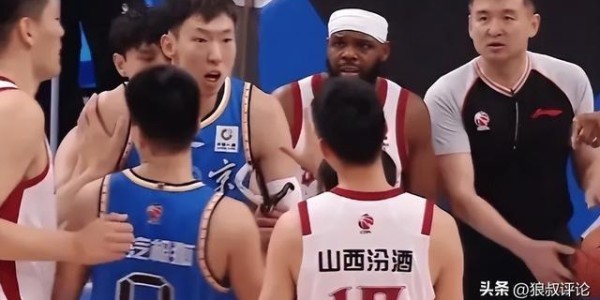 九游娱乐入口-北京主场不敌山西近4战3败引热议！周琦伤退转折点 翟晓川燃尽一战