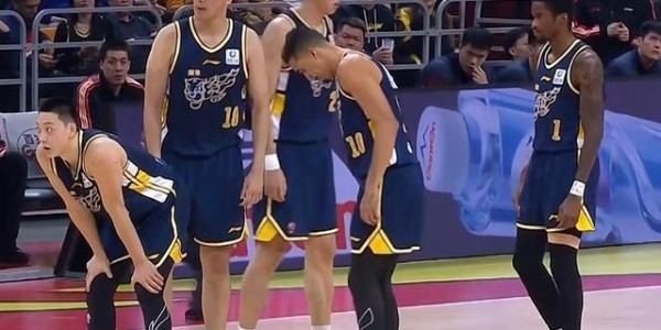 九游娱乐登录入口-广东vs北控前瞻：杜锋主场40分大败欲反弹，胡明轩徐杰PK廖三宁