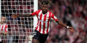 世体：巴萨怀疑尼科经纪人和哥哥阻挠转会，球员边聊骚边谈续约